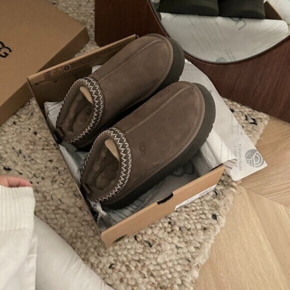 UGG Women's Tazz Hickory - Picture 6 of 9